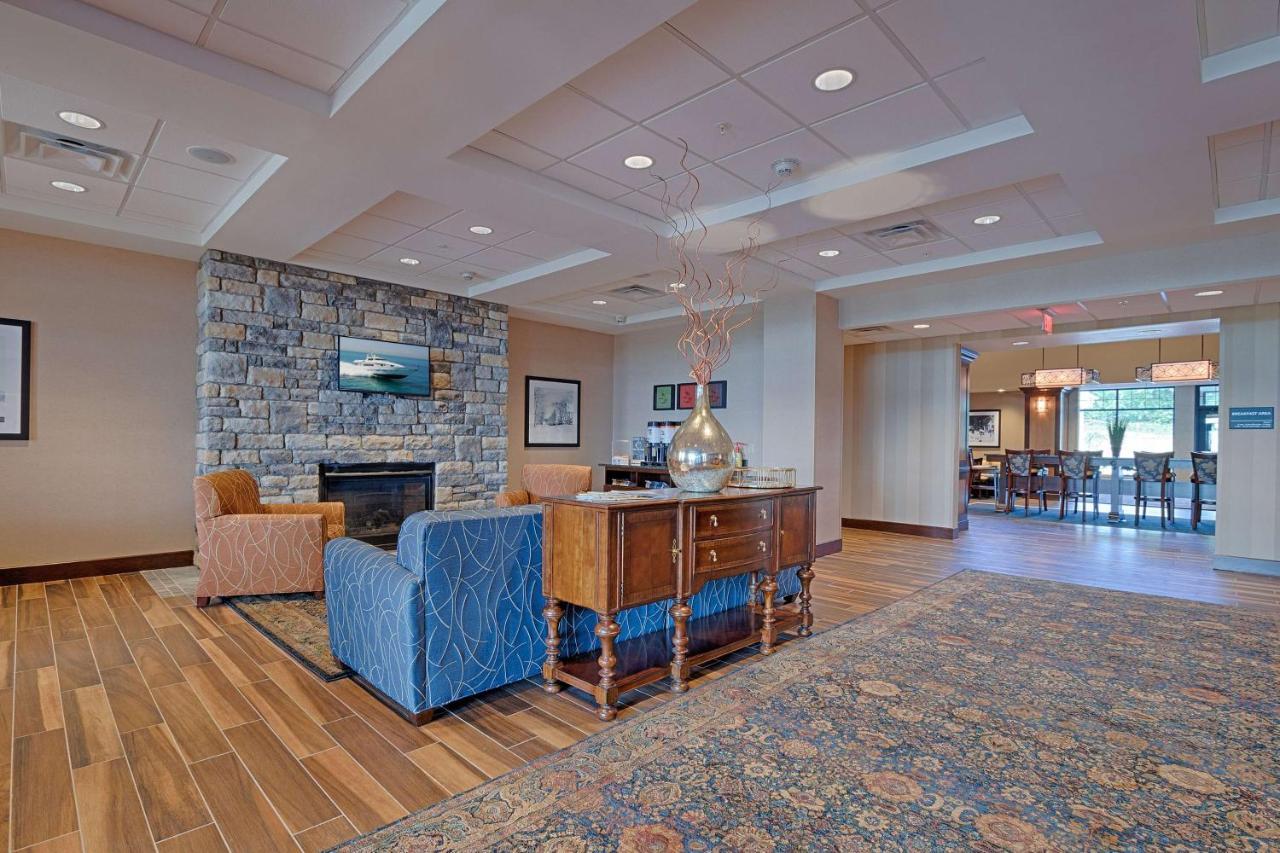 Hampton Inn & Suites Cazenovia, Ny Kültér fotó