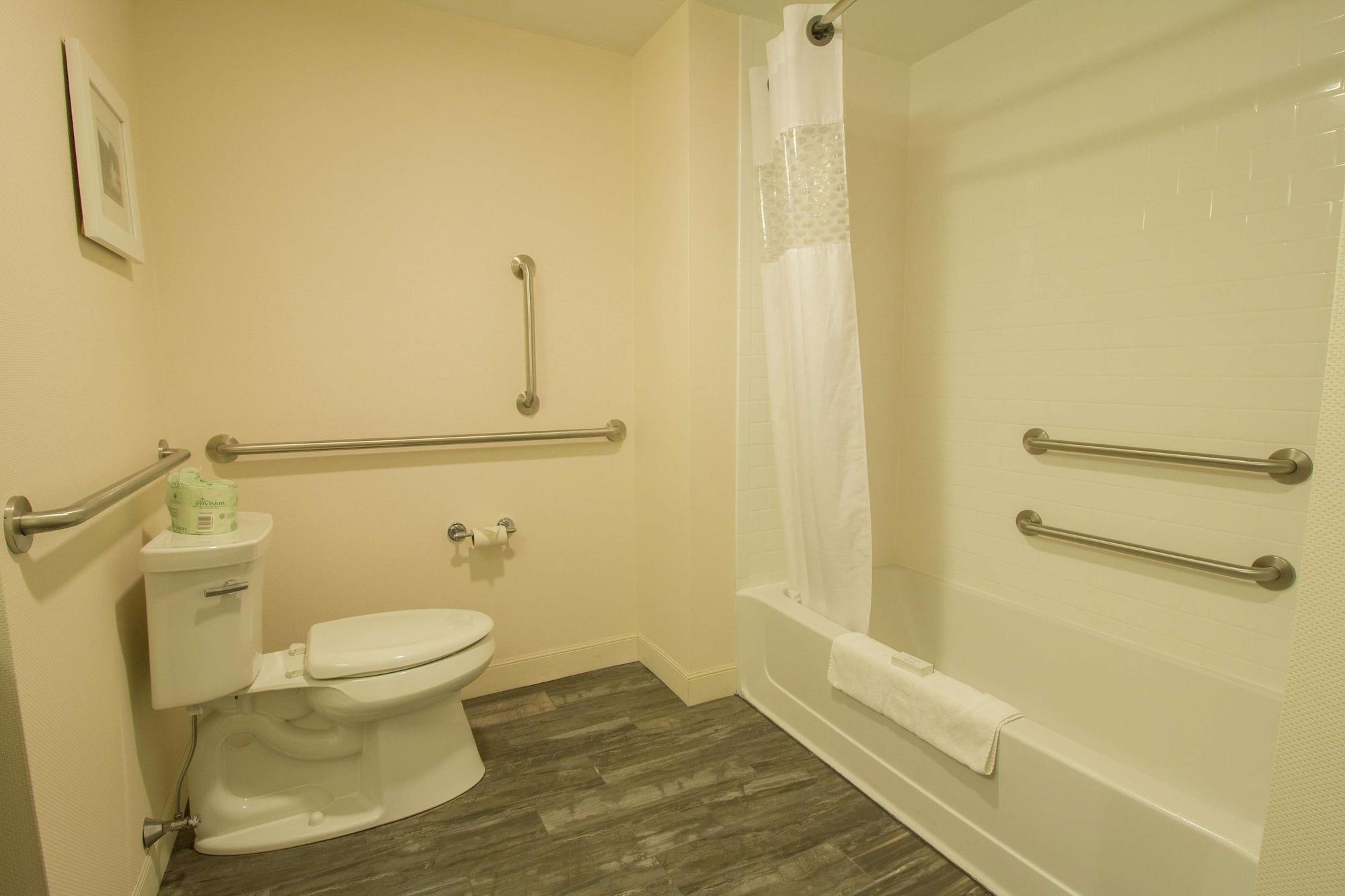 Hampton Inn & Suites Cazenovia, Ny Kültér fotó