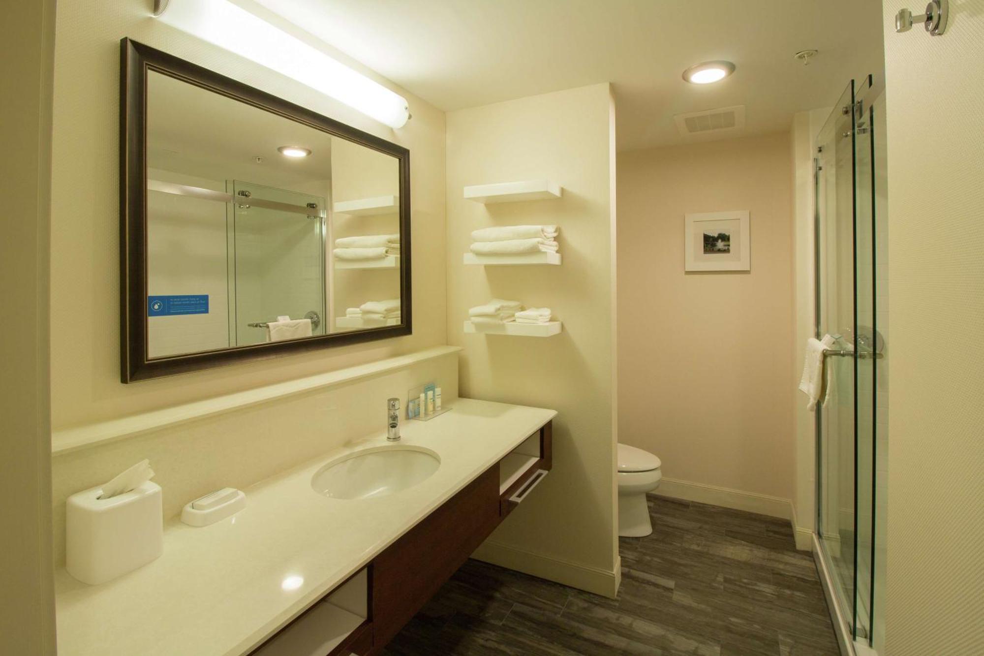 Hampton Inn & Suites Cazenovia, Ny Kültér fotó