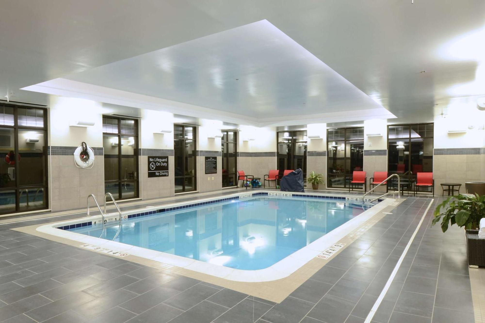 Hampton Inn & Suites Cazenovia, Ny Kültér fotó