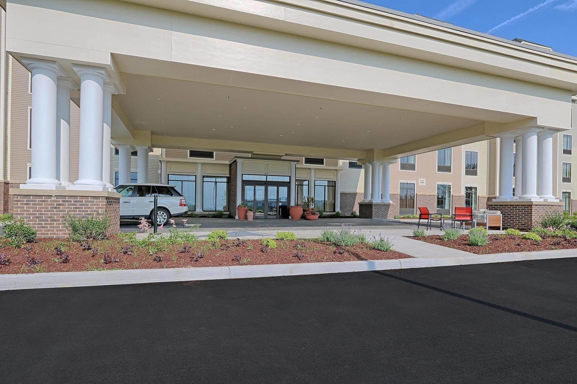 Hampton Inn & Suites Cazenovia, Ny Kültér fotó