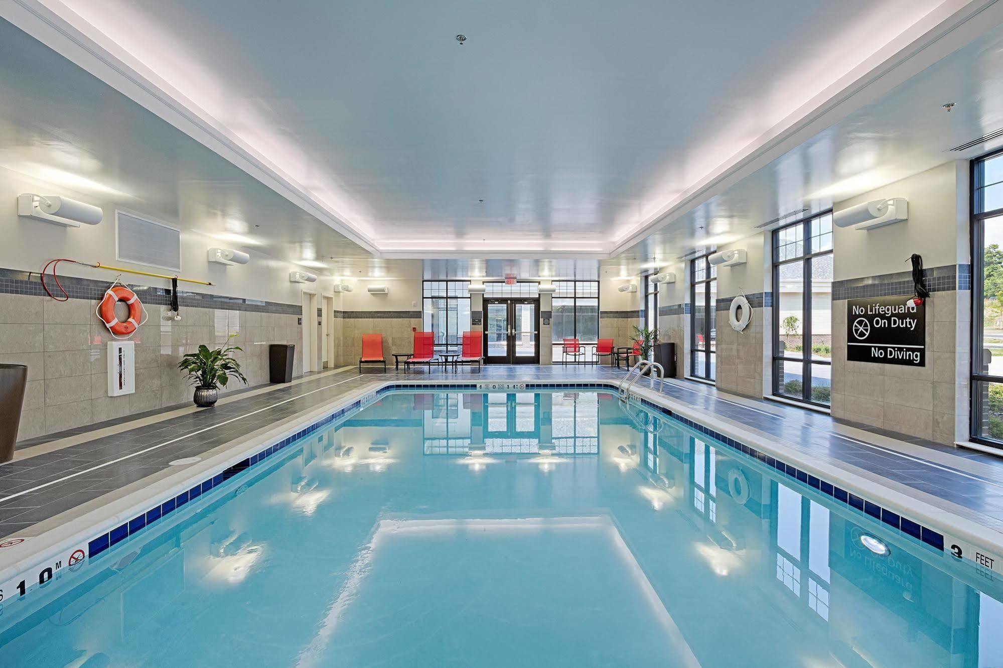 Hampton Inn & Suites Cazenovia, Ny Kültér fotó